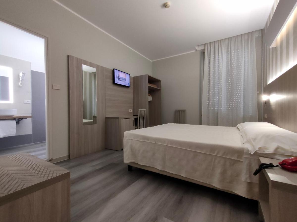 Hotel Vittoria Genoa Luaran gambar