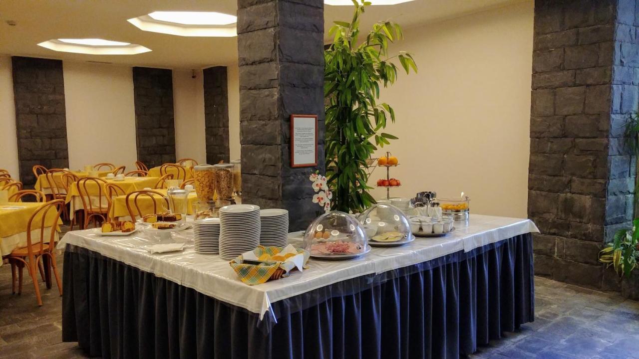 Hotel Vittoria Genoa Luaran gambar