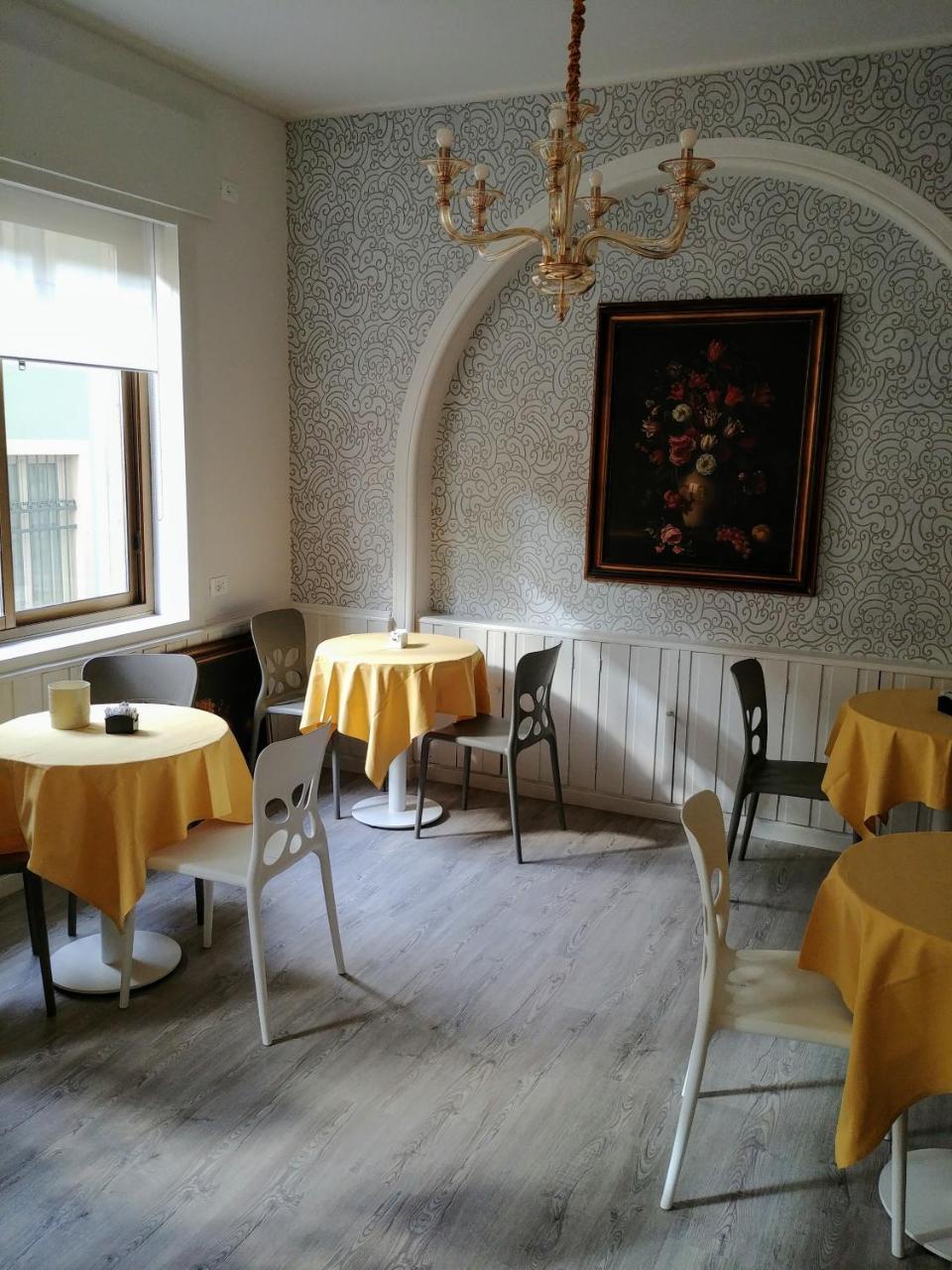 Hotel Vittoria Genoa Luaran gambar